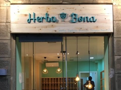  Proyecto de decoración para herboristeria Herba Bona
